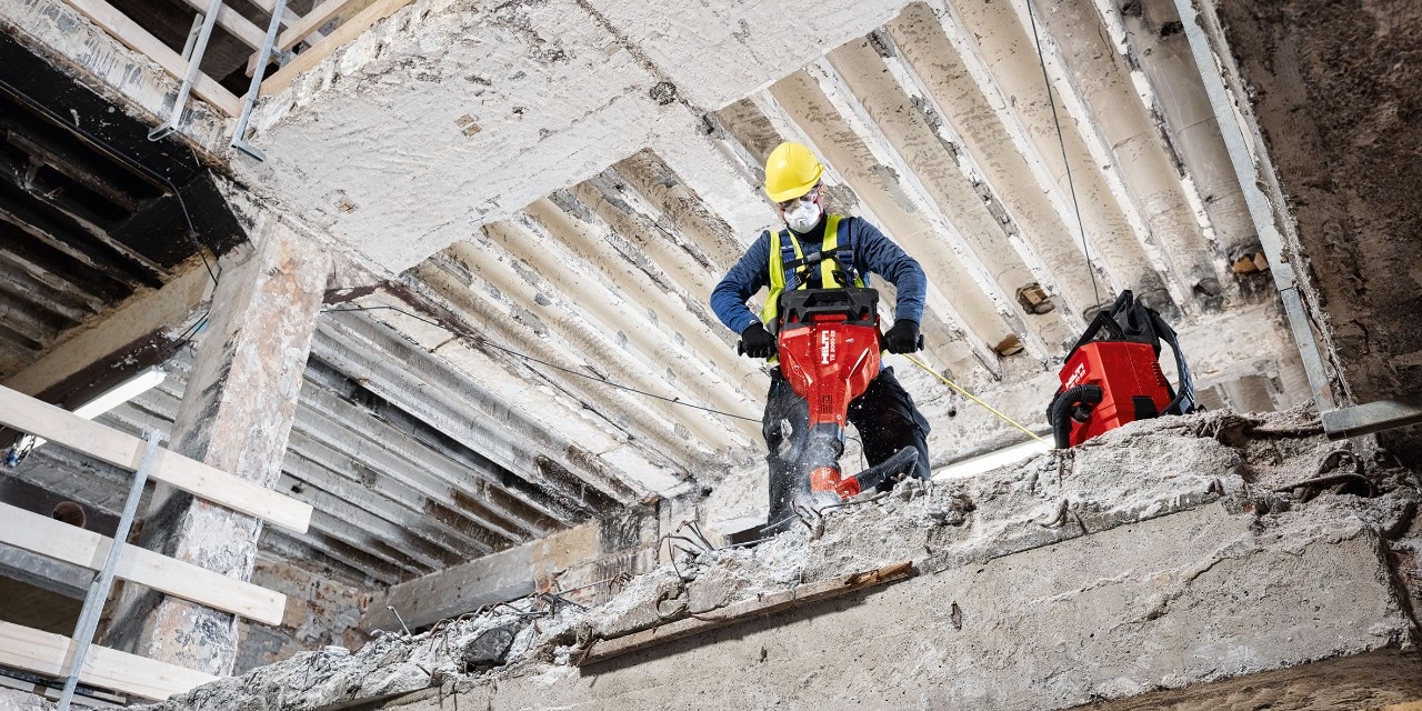 Arbejder bore med TE 2000-22