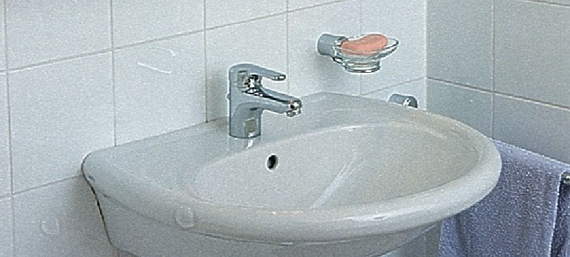 HUD-1 plastvægsprop Økonomiske, universelle plasticplugs til lette fastgørelser i hule- og massive vægge Arbejdsopgaver 1