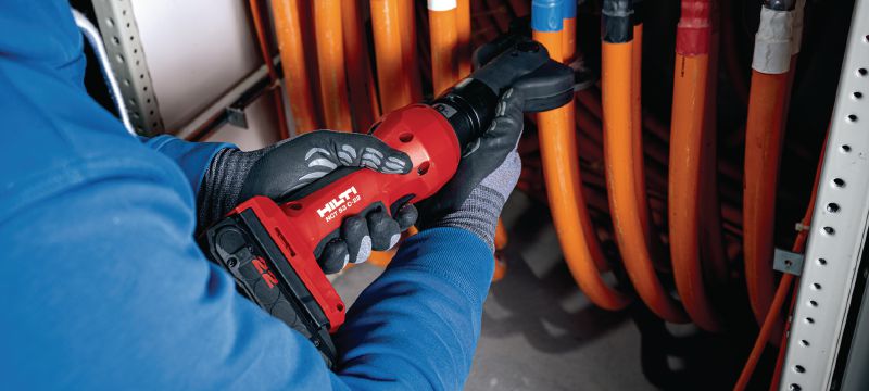 NHT 53 C-22 kobber/aluminium batteridrevet kabelskæremaskine Batteriskæremaskine til kobber- og aluminiumskabler op til 2 │50 mm (Nuron-batteriplatform) Arbejdsopgaver 1
