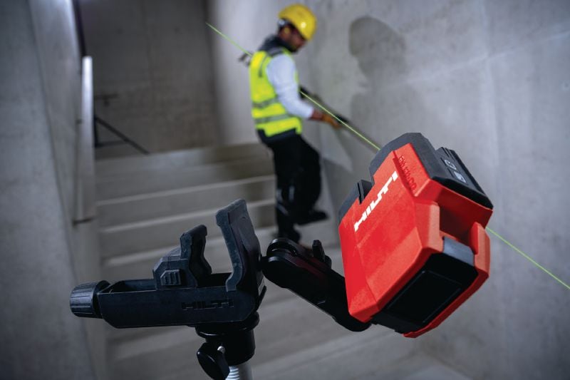 PM 20-CG lodret og krydslinjelaser Kombilaser med grøn stråle med 2 linjer og 4 punkter til VVS, nivellering, tilpasning og opmåling Arbejdsopgaver 1