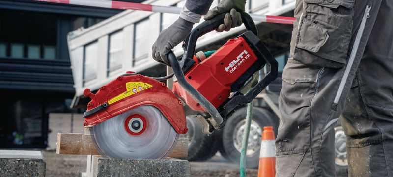 DSH 600-22 Batteridrevet kapsav DSH 600-22 robust batteridrevet og ledningsfri kapsav til beton, metal og murværk (Nuron-batteriplatform) Arbejdsopgaver 1