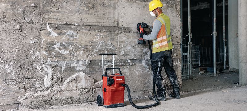 VC 4HX-22 T15 Batteridrevet støvsuger i H-klassen Effektfuld batteridrevet støvsuger med stor beholder til tilslutning med el-værktøj og rengøring på arbejdsstedet (våd og tør), 15 liter tank (Nuron-batteri) Arbejdsopgaver 1