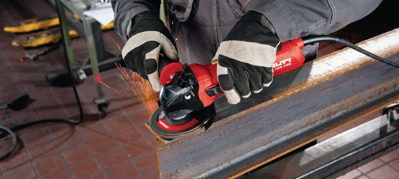 AG 125-13S vinkelsliber 1300 W vinkelsliber med holdbar kulbørste til skæring og slibning med skiver på op til 125 mm Arbejdsopgaver 1