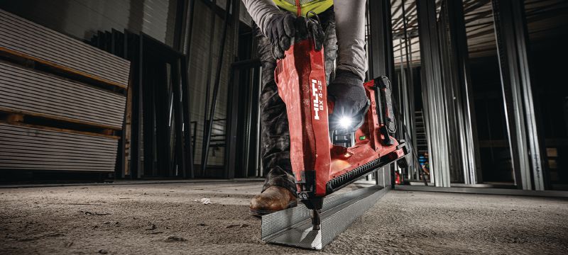 BX 4-IF-22 Batteridrevet boltpistol til beton (Tømrer) BX 4-22 Batteridrevet boltpistol til fastgørelse af gipslægter og andre materialer på beton, stål og murværk Arbejdsopgaver 1