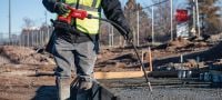 NCV 4-22 batteridrevet betonvibrator NCV 4-22 Batteridrevet Stavvibrator med kulfri motor til komprimering af små hældninger (Nuron-batteriplatform) Arbejdsopgaver 1
