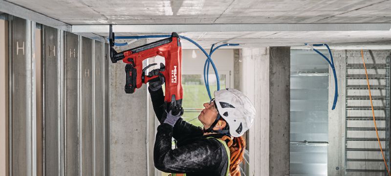 BX 4-IF-22 Batteridrevet boltpistol til beton (Tømrer) BX 4-22 Batteridrevet boltpistol til fastgørelse af gipslægter og andre materialer på beton, stål og murværk Arbejdsopgaver 1