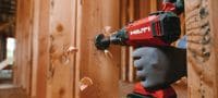 SF 10W-22 batteridrevet bore-/skruemaskine SF 10W-22 bore-/skruemaskine med højere moment til krævende opgaver i træ og andre materialer Arbejdsopgaver 4