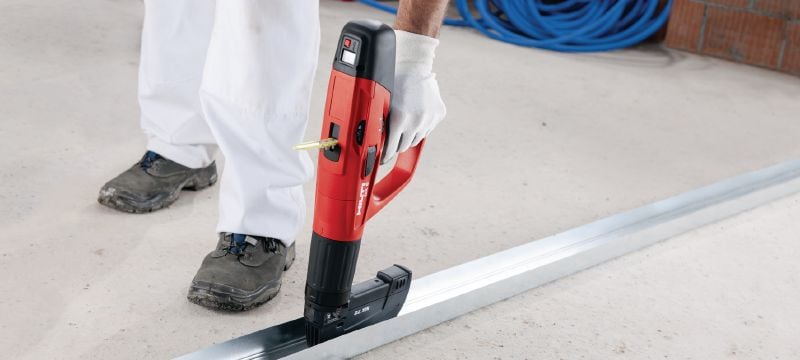X-U MX Stål-/betonsøm (magasineret) Båndede søm med høj performance til fastgørelse på beton og stål med krudtdrevne boltepistoler Arbejdsopgaver 1