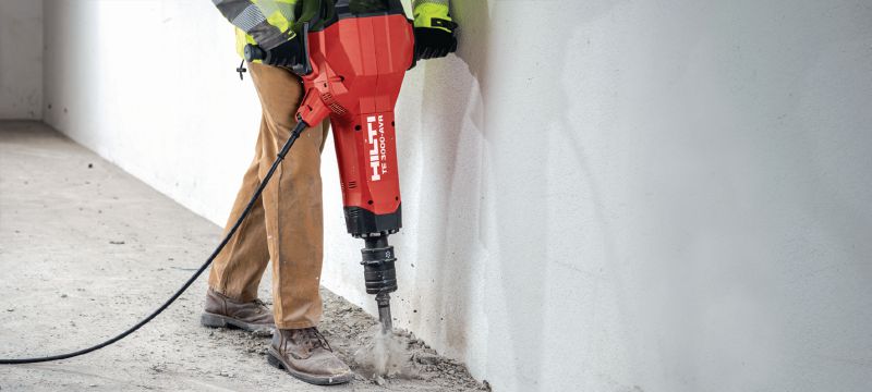 TE 3000-AVR Robust elektrisk mejselhammer Ekstremt kraftfuld mejselhammer til krævende betonnedbrydning, asfaltskæring, jordarbejde og montering af jordspyd Arbejdsopgaver 1