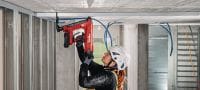 BX 4-IF-22 Batteridrevet boltpistol til beton (Tømrer) BX 4-22 Batteridrevet boltpistol til fastgørelse af gipslægter og andre materialer på beton, stål og murværk Arbejdsopgaver 3