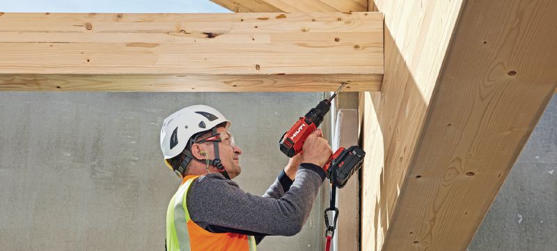 SF 10W-22 batteridrevet bore-/skruemaskine SF 10W-22 bore-/skruemaskine med højere moment til krævende opgaver i træ og andre materialer Arbejdsopgaver 1