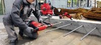 HIT-FP 700 R injicerbar, cementbaseret klæbemørtel Injicerbar cementbaseret klæbemørtel til armeringsjernforbindelser med brandkrav Arbejdsopgaver 2