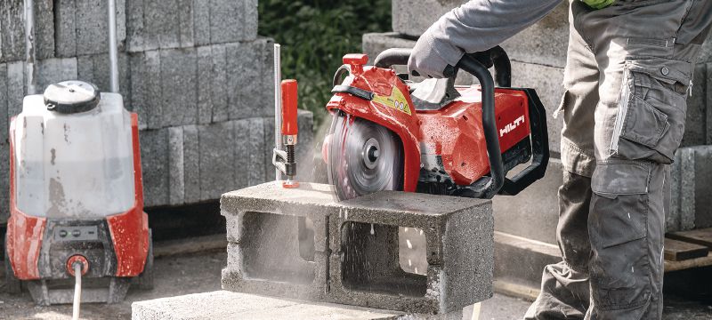 DSH 600-22 ATC Batteridrevet kapsav (300 mm) Kompakt batteridrevet kapsav med tophåndtag til skæring i op til 120 mm med 300 mm-klinger i beton, murværk og metal Arbejdsopgaver 1