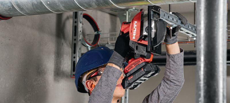 SC 4MR-22 Batteridrevet rundsav Batterdrevet irundsav med minimeret vægt og størrelse til skæring over hovedhøjde op til 51 mm | 2 dybde (Nuron batteriplatform) Arbejdsopgaver 1