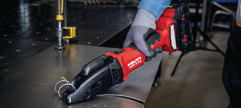 SSH 6-22 Batteridrevet metalsaks Batteridrevet dobbeltskæresaks til hurtig skæring i metalplader og profiler op til 2,5 mm│12 Gauge - med Hilti SSH CS-klinger inkluderet (Nuron-batteriplatform) Arbejdsopgaver 1