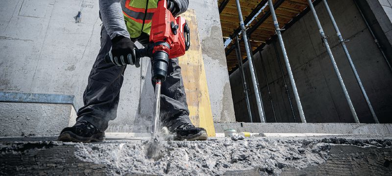 TE 50-22 batteridrevet borehammer Kompakt og batteridrevet SDS Max (TE-Y) hammerbor med lavere vægt, mere kraft og færre vibrationer til boring og mejsling i beton (Nuron-batteri) Arbejdsopgaver 1