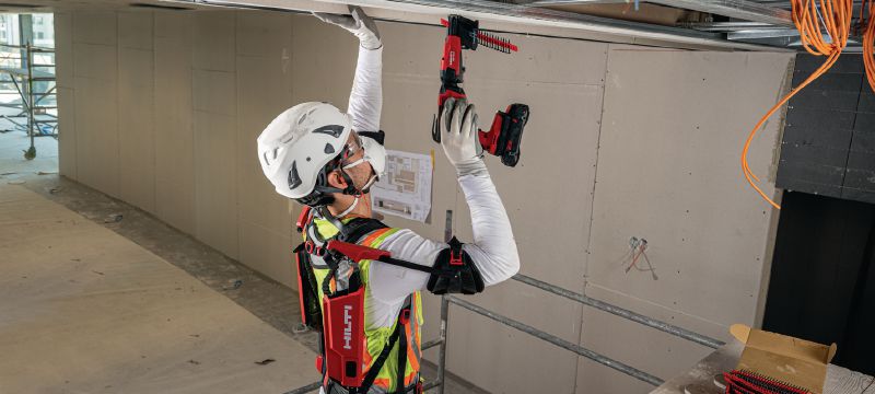 SD 5000-22 batteridrevet gipsskruemaskine til gipsvægge SD 5000-22 gipsskruemaskine med kraftfuldt Nuron batteri til højere moment og flere skruer pr. opladning ved ophængning gipsvægge, træplader og udvendig beklædning Arbejdsopgaver 1