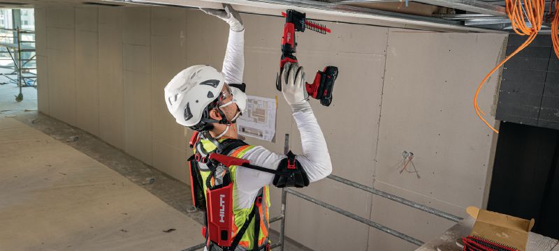 SD 5000-22 batteridrevet gipsskruemaskine til gipsvægge SD 5000-22 Batteridrevet gipsskruemaskine med stærkt Nuron-batteri til mere moment og flere skruer pr. opladning ved ophængning gipsvægge, træplader og udvendig kappe Arbejdsopgaver 1