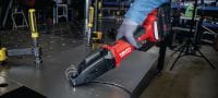 SSH 6-22 Batteridrevet metalsaks Batteridrevet dobbeltskæresaks til hurtig skæring i metalplader og profiler op til 2,5 mm│12 Gauge - med Hilti SSH CS-klinger inkluderet (Nuron-batteriplatform) Arbejdsopgaver 1