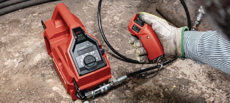 NUN 10K-22 Batteridrevet hydraulisk pumpe 10.000 PSI (700 bar) batteridrevet hydraulisk pumpe til robust skæring/afskæring og fjernskæring af undergrunds- og armerede kabler (Nuron-batteri) – Fjernbetjening medfølger Arbejdsopgaver 1