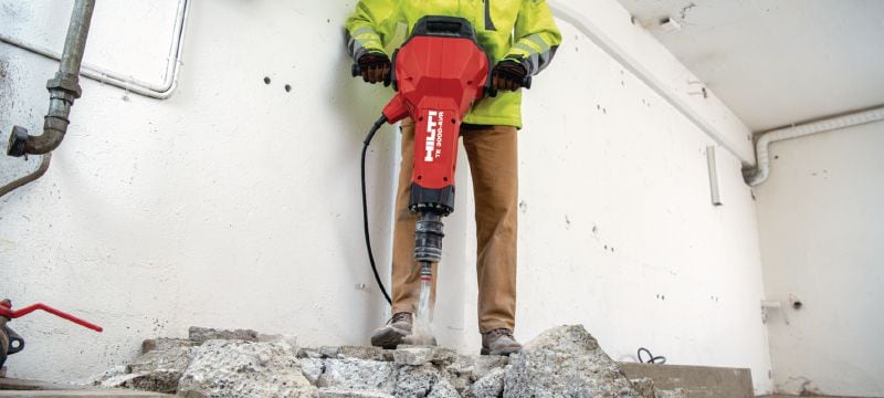 TE 3000-AVR Robust elektrisk mejselhammer Ekstremt kraftfuld mejselhammer til krævende betonnedbrydning, asfaltskæring, jordarbejde og montering af jordspyd Arbejdsopgaver 1