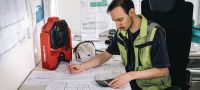KCF 4-22 Batteridrevet ventilator til byggepladsen Kraftig ventilator til byggepladsen med batterilevetid hele dagen, roterende hoved og ophængningskroge til køling og ventilation af arbejdsområder (Nuron-batteriplatform) Arbejdsopgaver 1