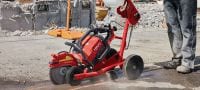DSH 700-22 Batteridrevet kapsav (bageste håndtag) Robust batteridrevet kapsav med baghåndtag til beton, metal og murværk (Nuron-batteriplatform) Arbejdsopgaver 7